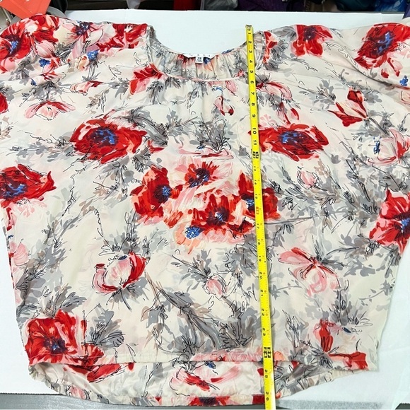 Cabi Blouse 100% Silk #399 Gray Red Poppy Floral Flower Fairy Top Oversized - Picture 9 of 12